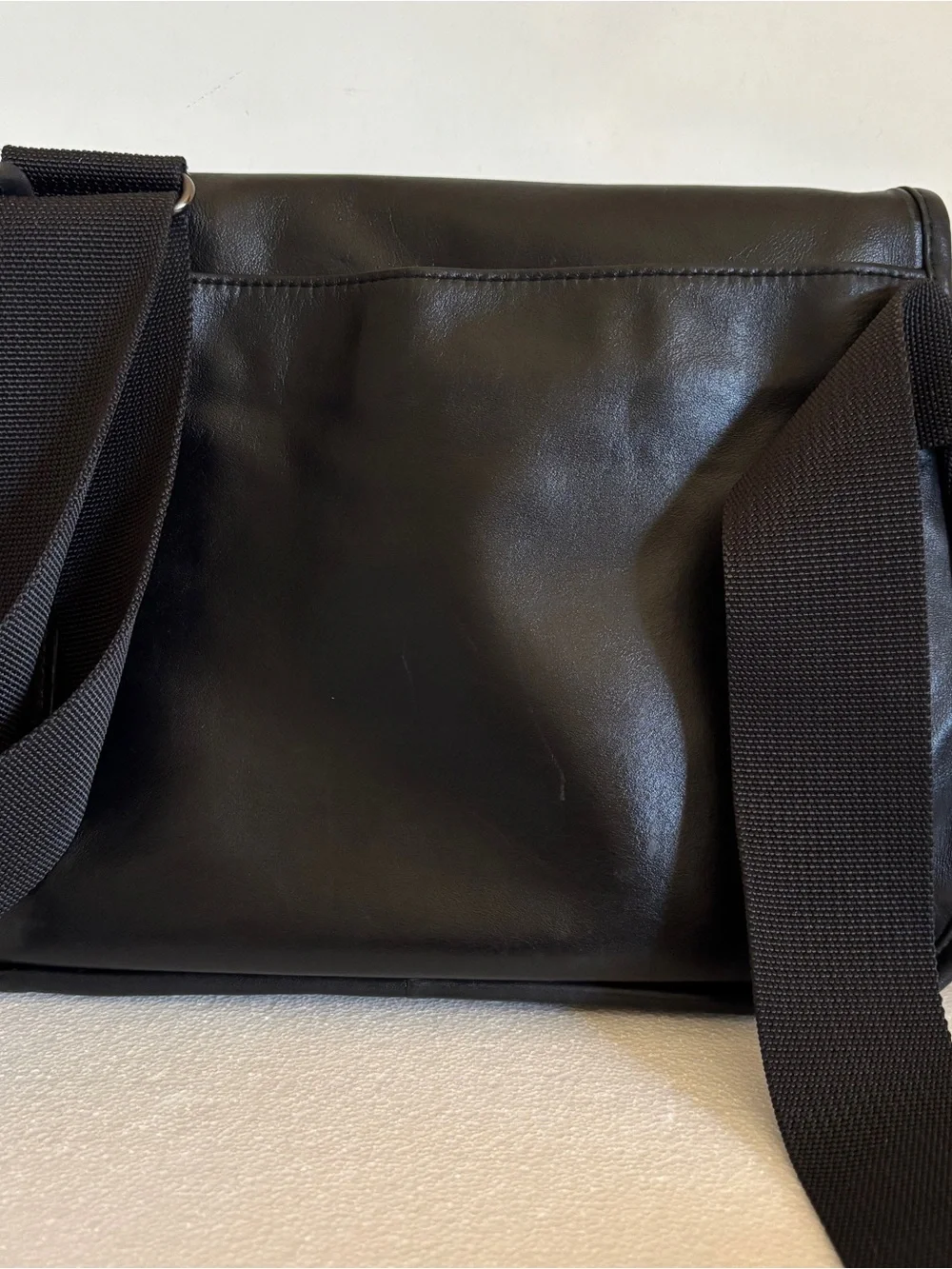 TUMI Alpha Small Black Flap Crossbody Leather  Bag 092105D4 11